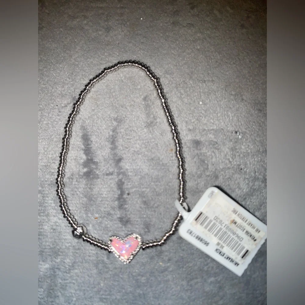 BNWT Kendra Scott Ari Pink Bubblegum Heart Beaded Silver Stretch Bracelet $60